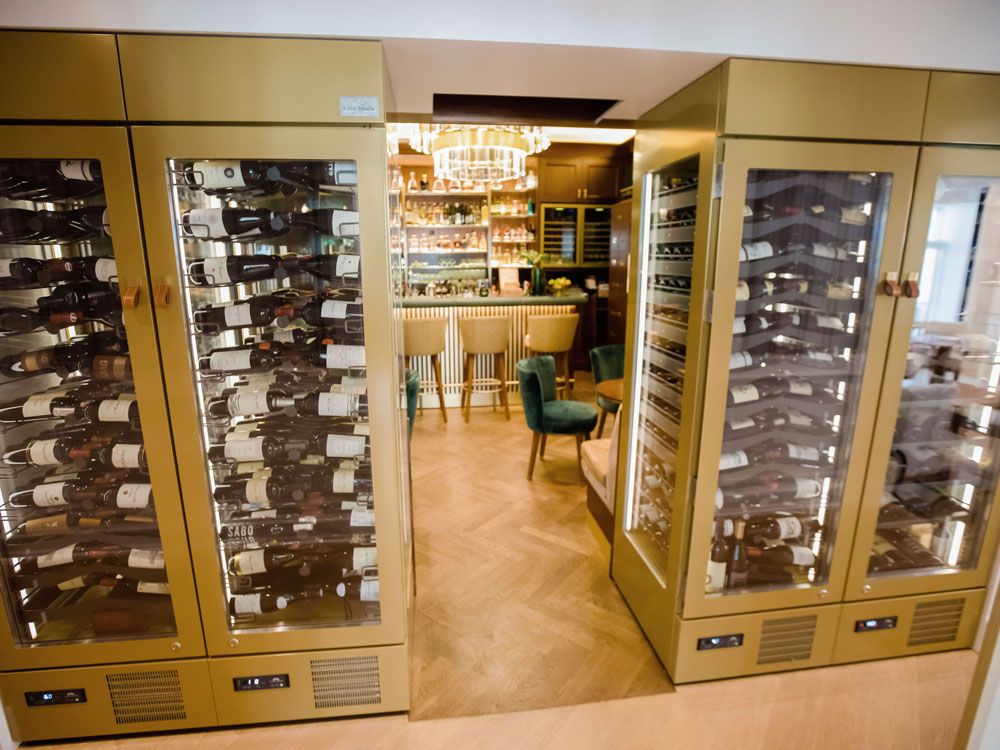 2 Wine climate cabinets Xi Cool Premium (600 bottles)