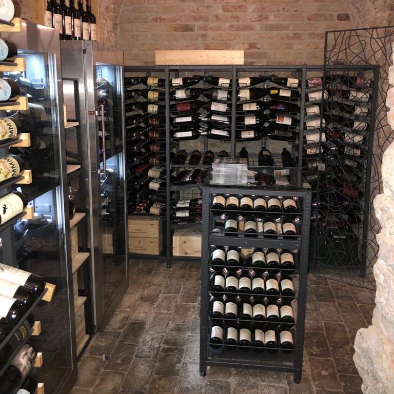 Xi Walk-in Individual wine room WineBank