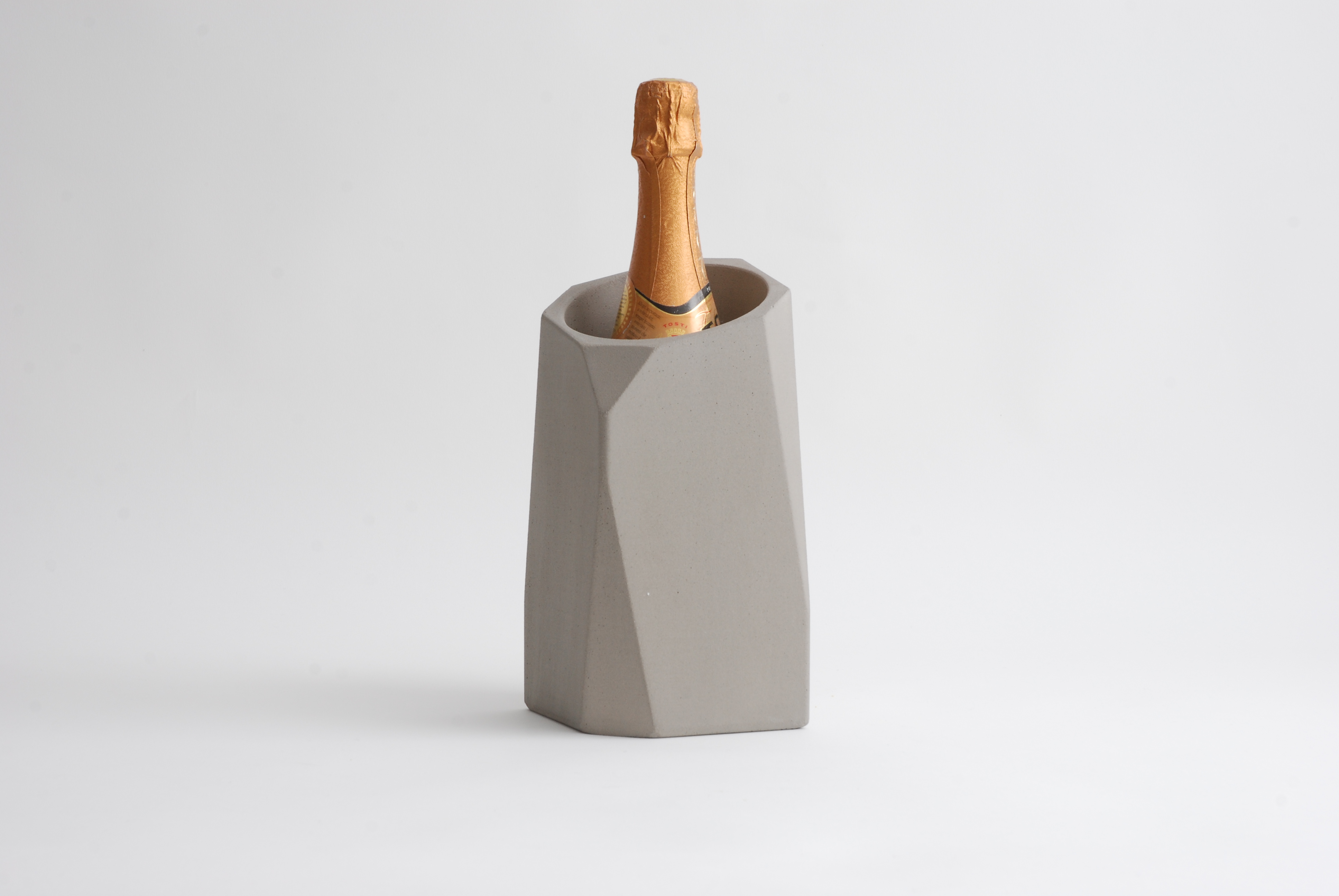 CORVI Champagnerkühler by INTOCONCRETE